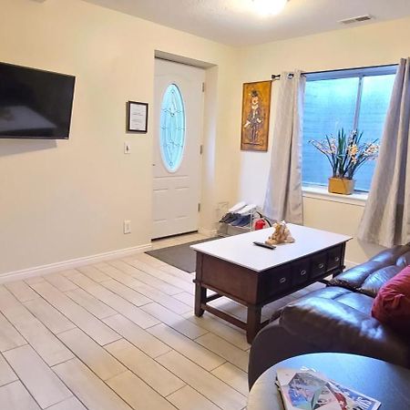 Entire Huge Basement! Fast Wifi! Private Entrance! Villa Salt Lake City Exterior photo