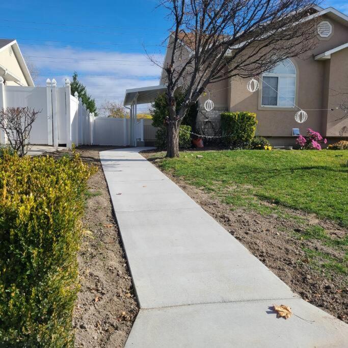 Entire Huge Basement! Fast Wifi! Private Entrance! Villa Salt Lake City Exterior photo