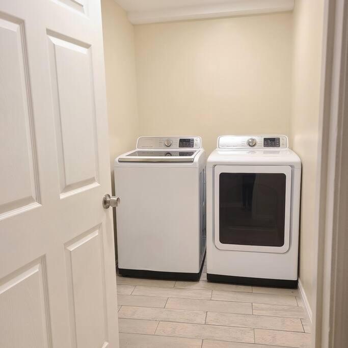 Entire Huge Basement! Fast Wifi! Private Entrance! Villa Salt Lake City Exterior photo